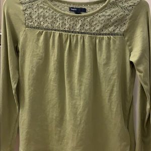 GAP T SHIRT